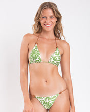 Carregar imagem no visualizador da galeria, Gallery: Rio De Sol Ensemble Set Flow Tri-Capri Cheeky-Capri
