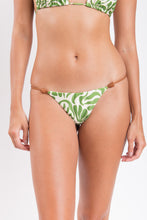 Carregar imagem no visualizador da galeria, Image 09: Rio De Sol Ensemble Set Flow Tri-Capri Cheeky-Capri
