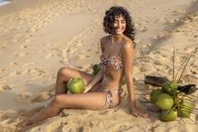 Carregar imagem no visualizador da galeria, Image 05: Rio De Sol Ensemble Set Leopard Balconet-Tie Italy

