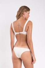Carregar imagem no visualizador da galeria, Model Back: Rio De Sol Ensemble Set Malibu-Natural Amelia Essential
