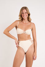 Carregar imagem no visualizador da galeria, Model Front: Rio De Sol Ensemble Set Malibu-Natural Bandeau-Iris High-Waist-Spin-Iris
