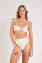 Carregar imagem no visualizador da galeria, Image 05: Rio De Sol Ensemble Set Malibu-Natural Bandeau-Iris High-Waist-Spin-Iris
