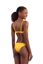 Carregar imagem no visualizador da galeria, Model Back: Rio De Sol Ensemble Set Malibu-Yellow Bandeau-Duo Essential
