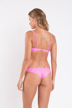 Carregar imagem no visualizador da galeria, Model Back: Rio De Sol Ensemble Set Milkshake Bandeau-Crispy Nice

