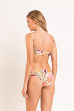Carregar imagem no visualizador da galeria, Model Back: Rio De Sol Ensemble Set Oasis Bandeau-Reto Madrid
