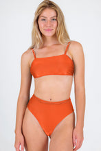Carregar imagem no visualizador da galeria, Gallery: Rio De Sol Ensemble Set Paprica Bandeau-Reto Hotpants

