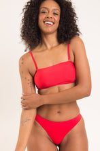 Carregar imagem no visualizador da galeria, Image 08: Rio De Sol Ensemble Set Rouge Bandeau-Reto Nice-Fio
