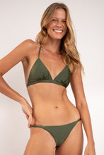 Carregar imagem no visualizador da galeria, Image 07: Rio De Sol Ensemble Set Shimmer-Croco Tri-Fixo-Noa Cheeky-Noa
