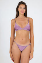 Carregar imagem no visualizador da galeria, Model Front: Rio De Sol Ensemble Set Shimmer-Harmonia Tri-Fixo California
