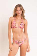 Carregar imagem no visualizador da galeria, Model Front: Rio De Sol Ensemble Set Sweet-Camo Mel
