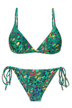 Carregar imagem no visualizador da galeria, Product Front: Rio De Sol Ensemble Set Wilds Tri-Fixo Cheeky-Tie

