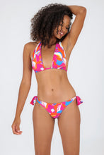 Carregar imagem no visualizador da galeria, Model Front: Rio De Sol Haut Top Antelope Halter-Double
