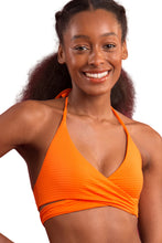 Carregar imagem no visualizador da galeria, Gallery: Rio De Sol Haut Top Dots-Orange Kate
