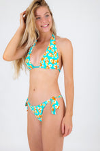 Carregar imagem no visualizador da galeria, Model Front: Rio De Sol Haut Top Dubai Halter-Double
