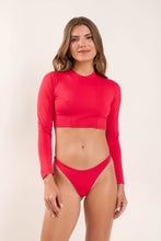 Carregar imagem no visualizador da galeria, Model Front: Rio De Sol Haut Top Hibiscus Reef
