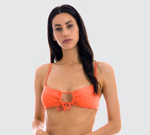 Carregar imagem no visualizador da galeria, Model Front: Rio De Sol Haut Top Light-Peach Mila
