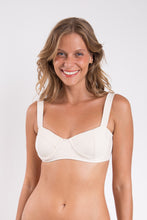 Carregar imagem no visualizador da galeria, Gallery: Rio De Sol Haut Top Malibu-Natural Amelia
