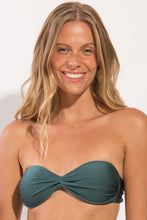 Carregar imagem no visualizador da galeria, Gallery: Rio De Sol Haut Top Palace Twist
