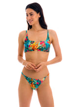 Carregar imagem no visualizador da galeria, Model Front: Rio De Sol Haut Top Paradise Bra-Sport
