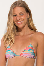 Carregar imagem no visualizador da galeria, Gallery: Rio De Sol Haut Top River Frufru
