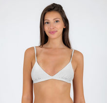 Carregar imagem no visualizador da galeria, Gallery: Rio De Sol Haut Top Shimmer-White Tri-Fixo
