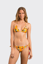 Carregar imagem no visualizador da galeria, Model Front: Rio De Sol Haut Top Stories Tri-Inv
