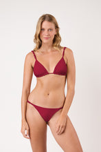 Carregar imagem no visualizador da galeria, Model Front: Rio De Sol Haut Top Touch-Carmim Selena
