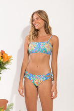 Carregar imagem no visualizador da galeria, Model Front: Rio De Sol Haut Top Treetop Bandeau-Reto
