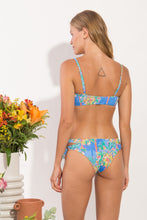 Carregar imagem no visualizador da galeria, Model Back: Rio De Sol Haut Top Treetop Bandeau-Reto
