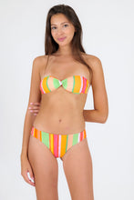 Carregar imagem no visualizador da galeria, Model Front: Rio De Sol Haut Top Utah Twist
