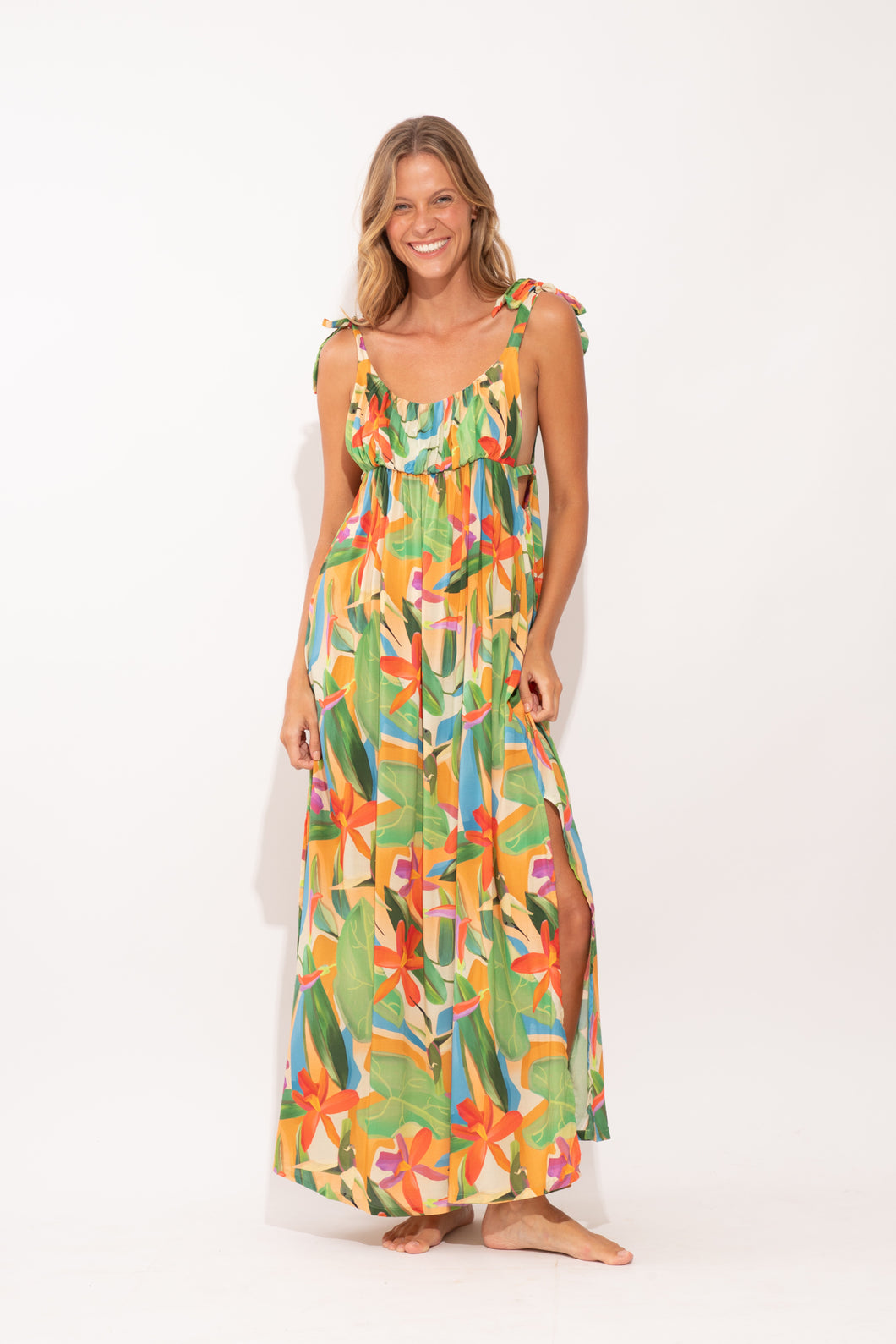 Model Front: Rio De Sol Vêtement De Plage Tropical Long Dress Chiara