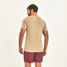 Carregar imagem no visualizador da galeria, T-Shirt Sport Fit Areia UPF50+
