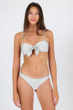 Carregar imagem no visualizador da galeria, Top Shimmer-White Bandeau-Knot

