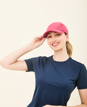 Carregar imagem no visualizador da galeria, Gallery: Uv Line Casquette Beach Tennis Cap Fuchsia Upf50+
