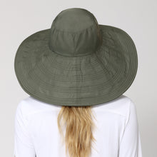 Carregar imagem no visualizador da galeria, Model Back: Uv Line Chapeau Souple/Capeline Beverly Hills Verde Militar Upf50+
