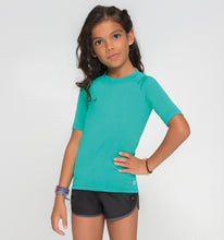 Carregar imagem no visualizador da galeria, Model Front: Uv Line T-Shirt Kids Fpu50+ Uvpro Short Sleeve T-Shirt Mint Green Uv
