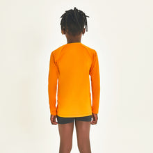 Carregar imagem no visualizador da galeria, Model Back: Uv Line T-Shirt Longsleeve Uprpo Inf Amarelo Queimado Upf50+

