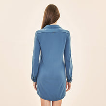 Carregar imagem no visualizador da galeria, Model Back: Uv Line Chemise Shirtdress Copenhagen Aco Upf50+
