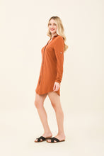 Carregar imagem no visualizador da galeria, Image 02: Uv Line Chemise Shirtdress Copenhagen Caramelo Upf50+
