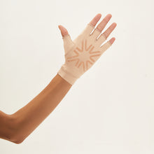 Carregar imagem no visualizador da galeria, Image 02: Uv Line Gants Short Glove Chocolate Upf50+
