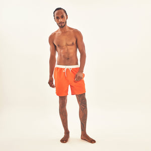 Model Front: Uv Line Bermuda / Short Pour Homme Shorts Boxer Orange Upf50+