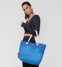 Carregar imagem no visualizador da galeria, Image 02: Uv Line Sac De Plage Silicone Bag Bic Azul
