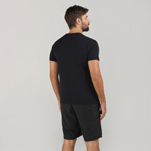 Carregar imagem no visualizador da galeria, Model Back: Uv Line Fitness Haut Sport Fit Mas Preto Upf50+
