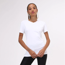 Carregar imagem no visualizador da galeria, Model Front: Uv Line Fitness Haut T-Shirt Sport Fit Branco Upf50+
