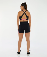 Carregar imagem no visualizador da galeria, Bermuda Bodytex Barriga Zero E Bolso Preto
