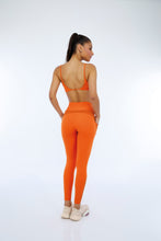 Carregar imagem no visualizador da galeria, Legging Hyper Regulagem No Cos Laranja Orangeade
