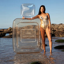 Carregar imagem no visualizador da galeria, Luxe Lie-On Float Parfum Champagne
