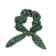 Carregar imagem no visualizador da galeria, Roar-Green Scrunchie
