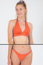 Carregar imagem no visualizador da galeria, Set Light-Peach Halter-Cos Essential-Comfy
