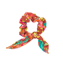 Carregar imagem no visualizador da galeria, Tropics Scrunchie
